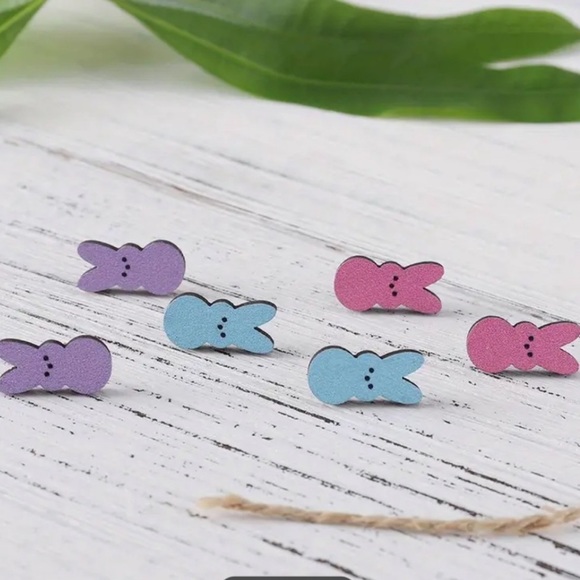 🩷5/$15🩷 Easter fashion jewelry earrings - Picture 2 of 3